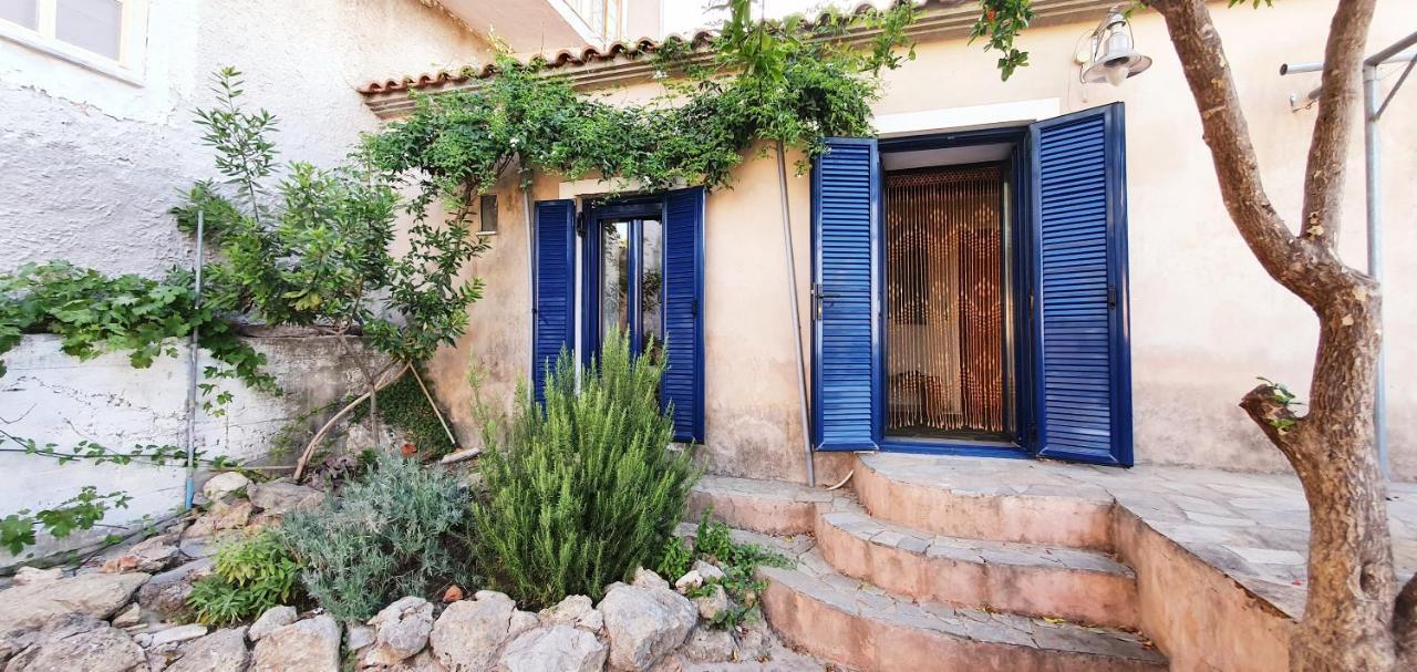 Traditional Hillside Cottage Githio Exterior foto